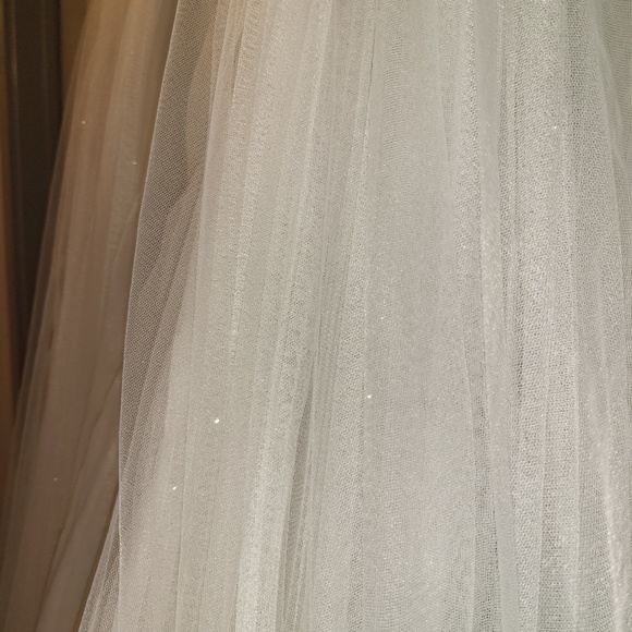 Detachable Designer Wedding Dress Train - Picture 2 of 7